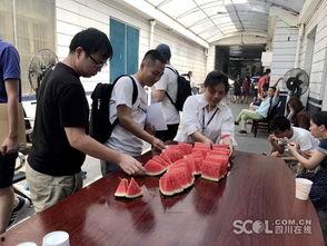 吃瓜群众感动图片,吃瓜群众感动瞬间，温情满满