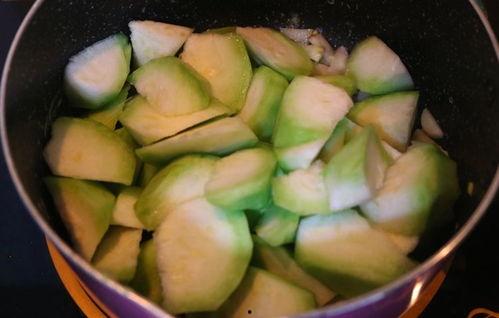 小吊瓜吃不够,一吃就停不下来，尽享美味之旅